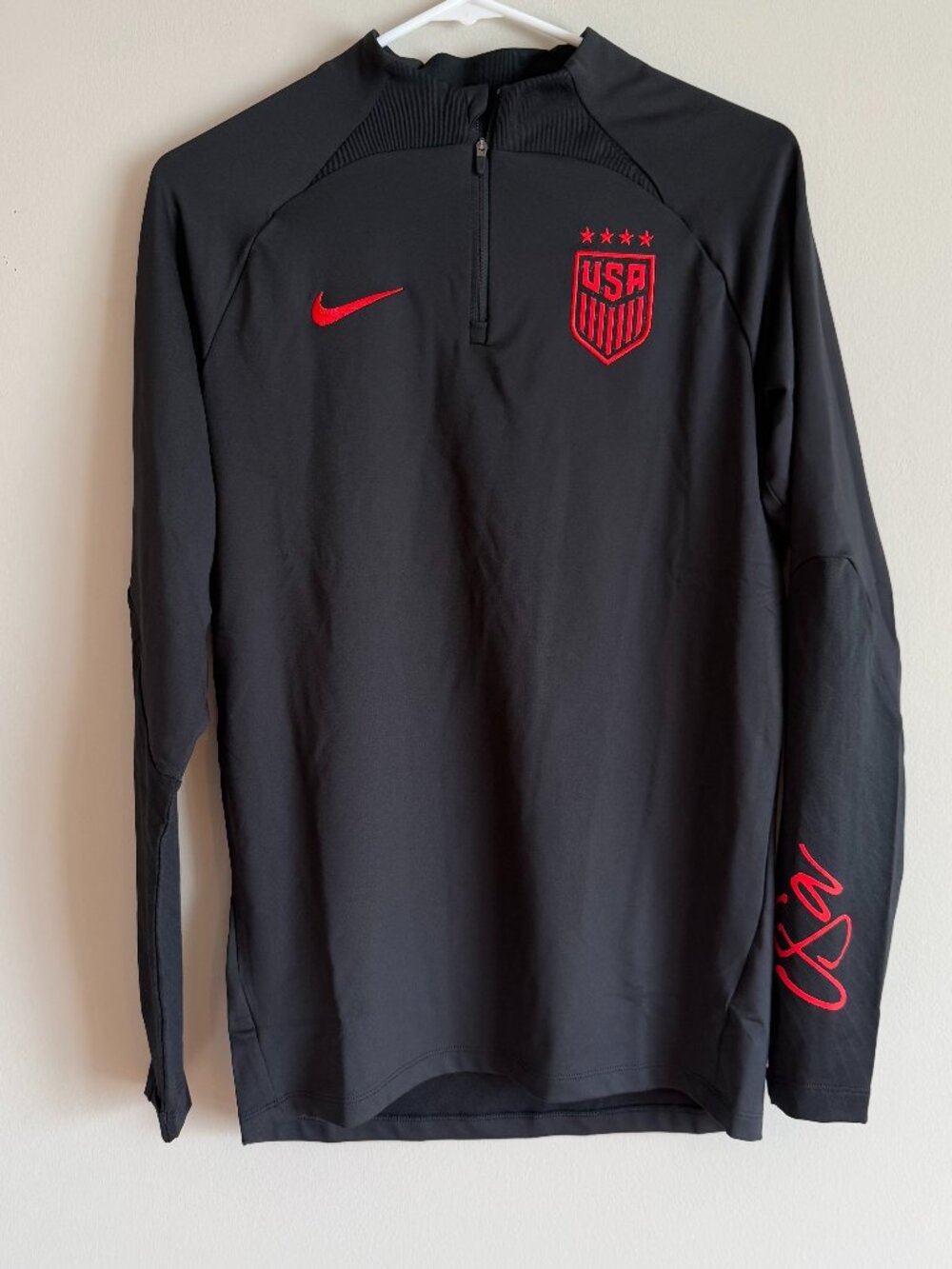 Nike DR4627-010 Mens Small USA Soccer Strike Drill Top Shirt Dri-FIT Slim Fit